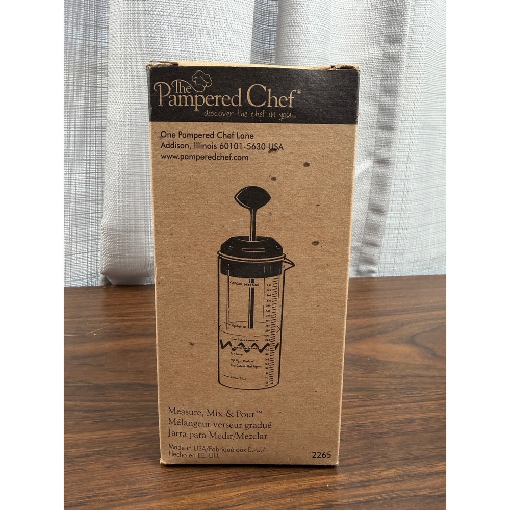 Pampered Chef Measure Mix & Pour Salad Dressing Maker 2265 Black Clear USA